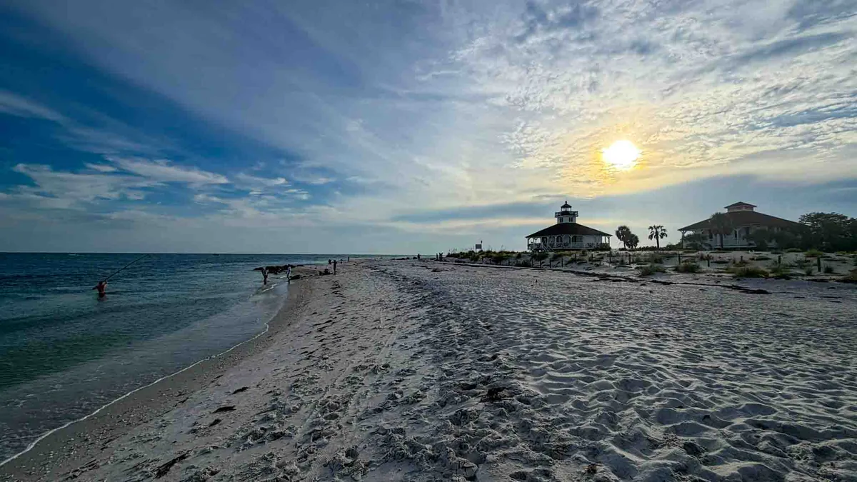 Strand und Leuchtturm auf Gasparilla Island bei Boca Grande