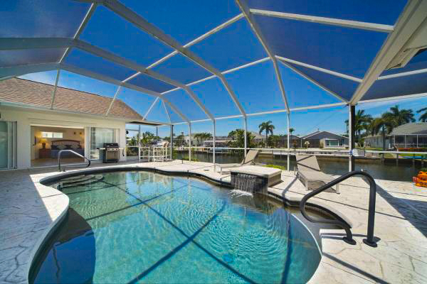 Villa Maurina - Ferienhaus Cape Coral mit Golfzugang, beheizbarer Pool & Dock