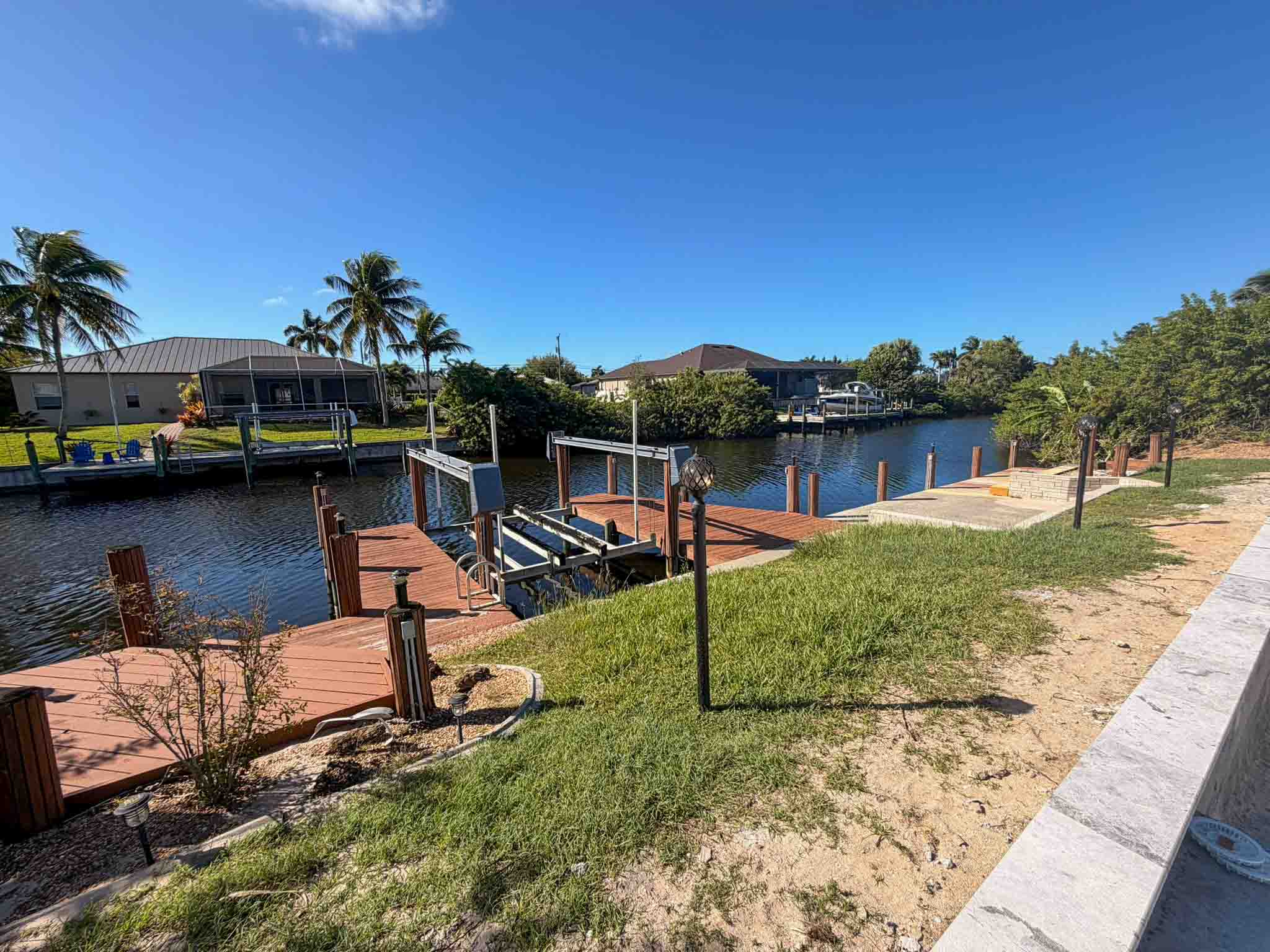 Villa Mia – Frisch renoviert, direkt am Wasser, Kajaks & beheizbarer Salzwasserpool - Bild 6
