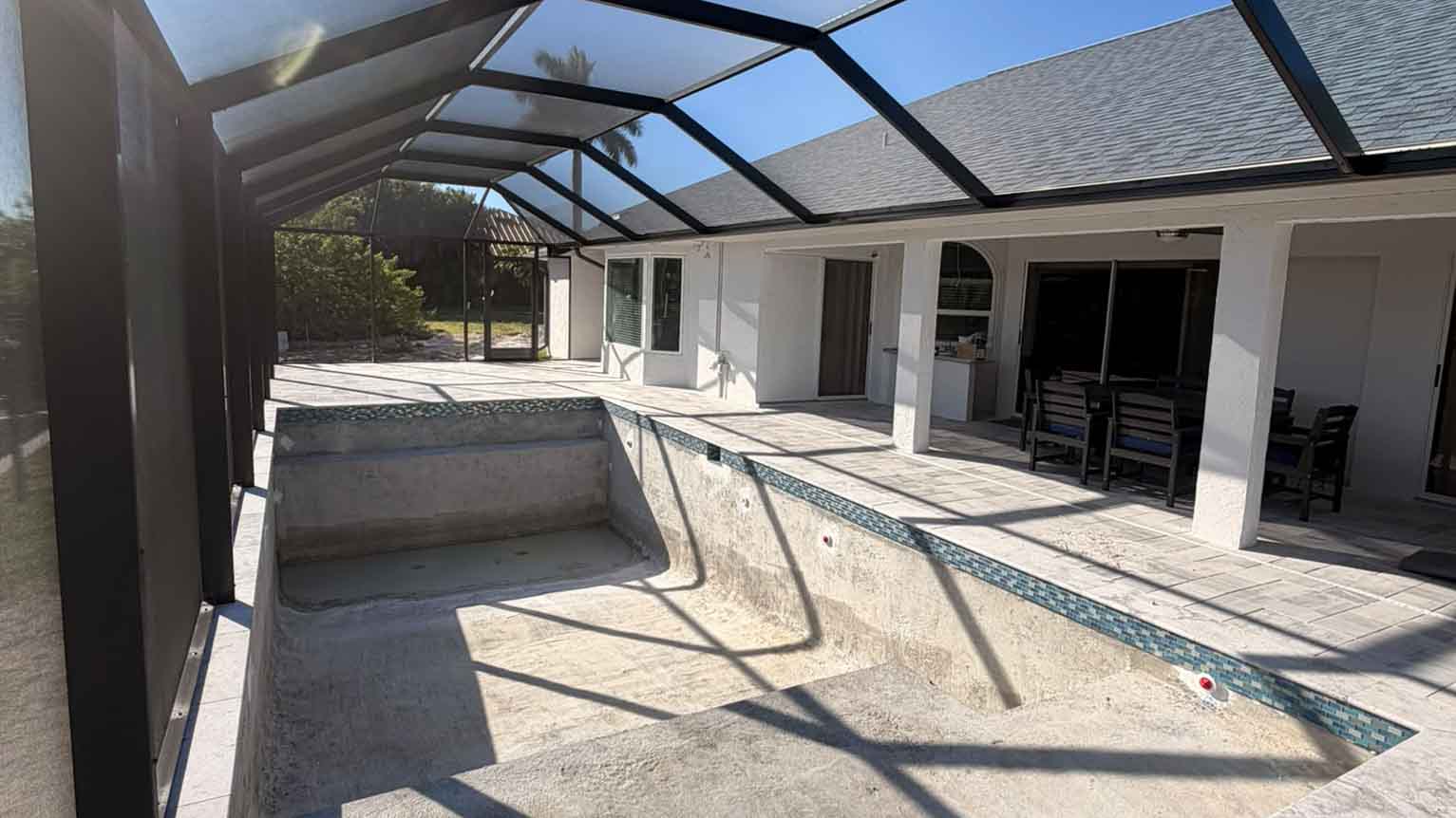 Villa Mia – Frisch renoviert, direkt am Wasser, Kajaks & beheizbarer Salzwasserpool - Bild 10